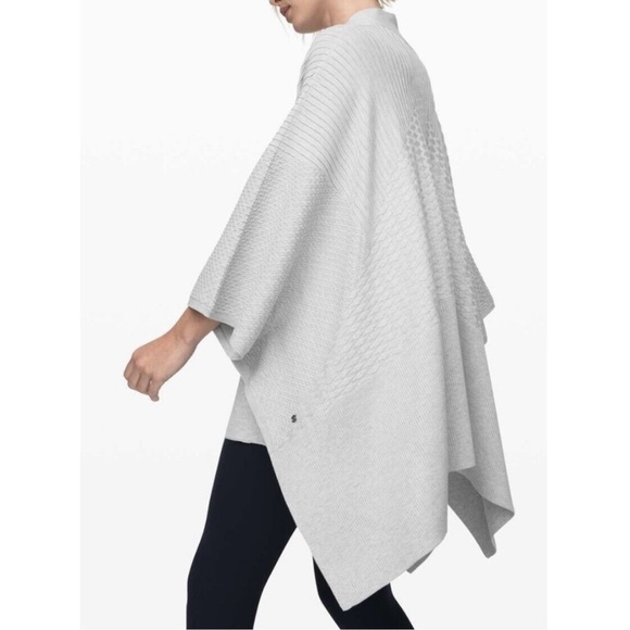 Lululemon Dream Weaver Wrap - Picture 2 of 7